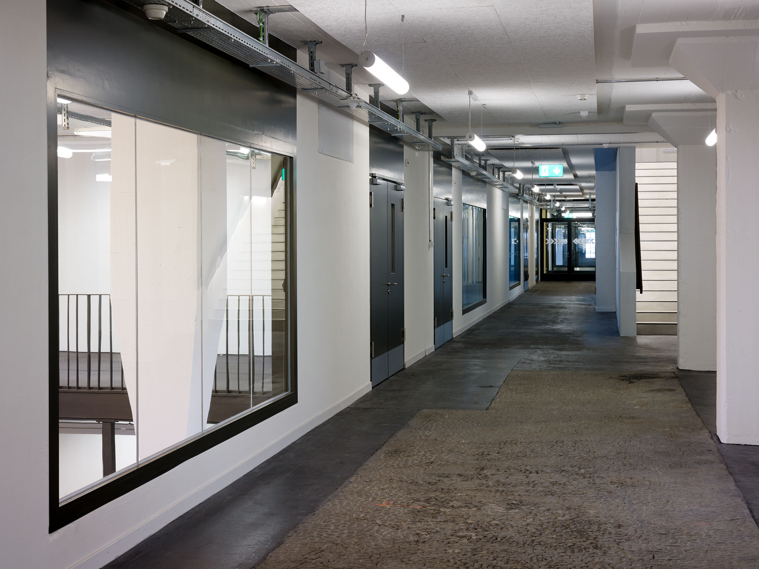 E13483 Alpa 043029 2560